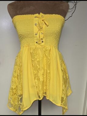 Sunny Yellow Lace-Up Strapless Lace Panel Top